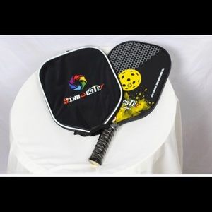 2 Pickleball- Paddles - 2 balls